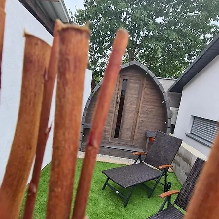 Schlaffass Mit Wellness In Alter Scheune ラグジュアリーテント